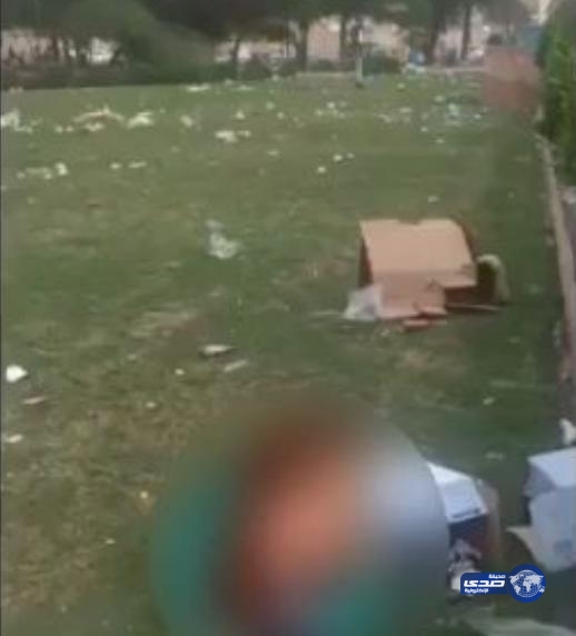 أمانة الرياض تعلق على مقطع وثقه مواطن للعبث بحديقة وإتلافها