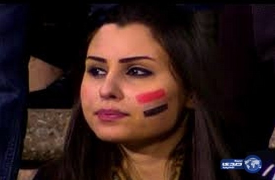 عراقية : يحكمنا عصابة إيرانية وأتمنى التوفيق للأخضر !