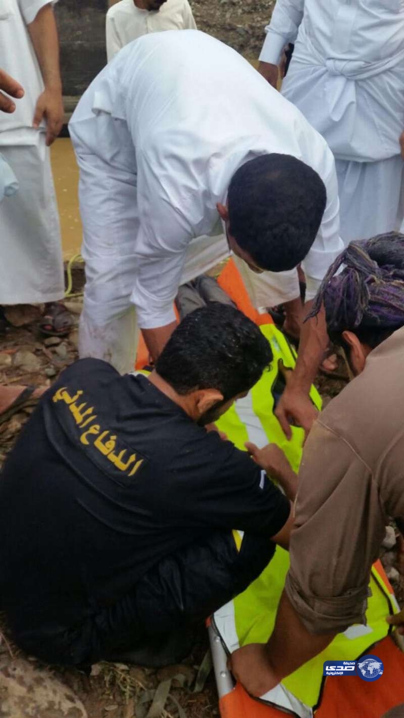 الدفاع المدنى ينتشل جثة طفل في وادى رخزة بالباحة