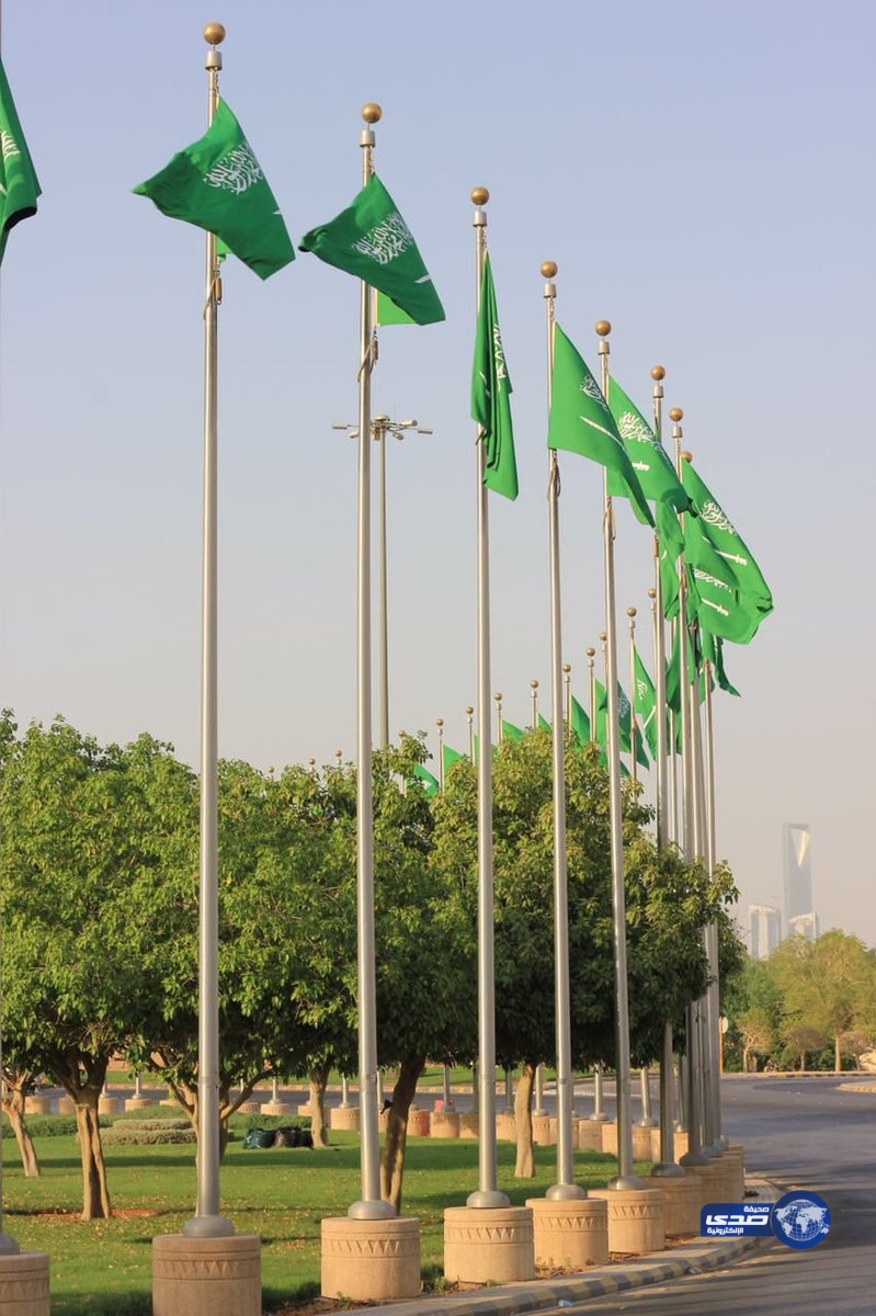 بالصور..&#8221; الرياض&#8221; تتزين بالاعلام الخضراء استعداد للاحتفال باليوم الوطني
