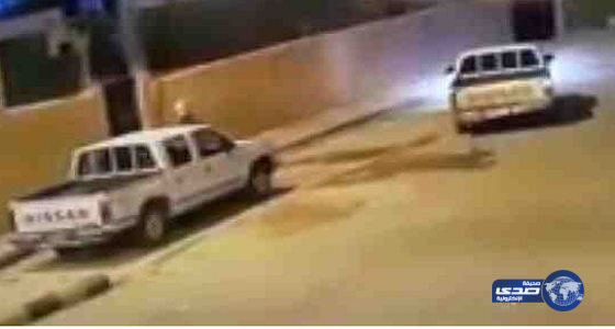 بالفيديو : سرقة سيارة مواطن من أمام منزله بحفر الباطن