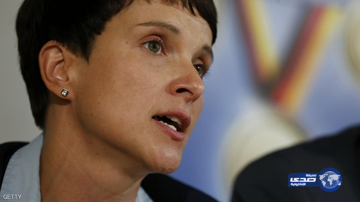 مجهولين يضرمون النيران بسيارة زعيمة حزب ألماني يناوئ الهجرة