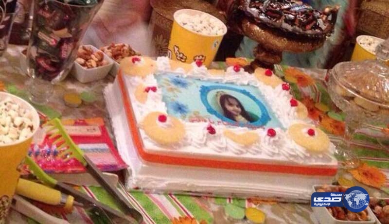 معلم يقيم حفلا “نفسيا” لابنته قبيل الدراسة.. والصحة تقدم نصائحها للأسر