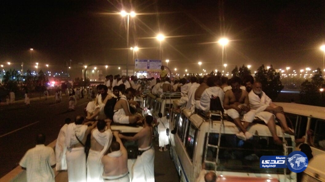 بالصور.. توافد الحجاج إلى عرفات مع بزوغ فجر 9 ذي الحجة