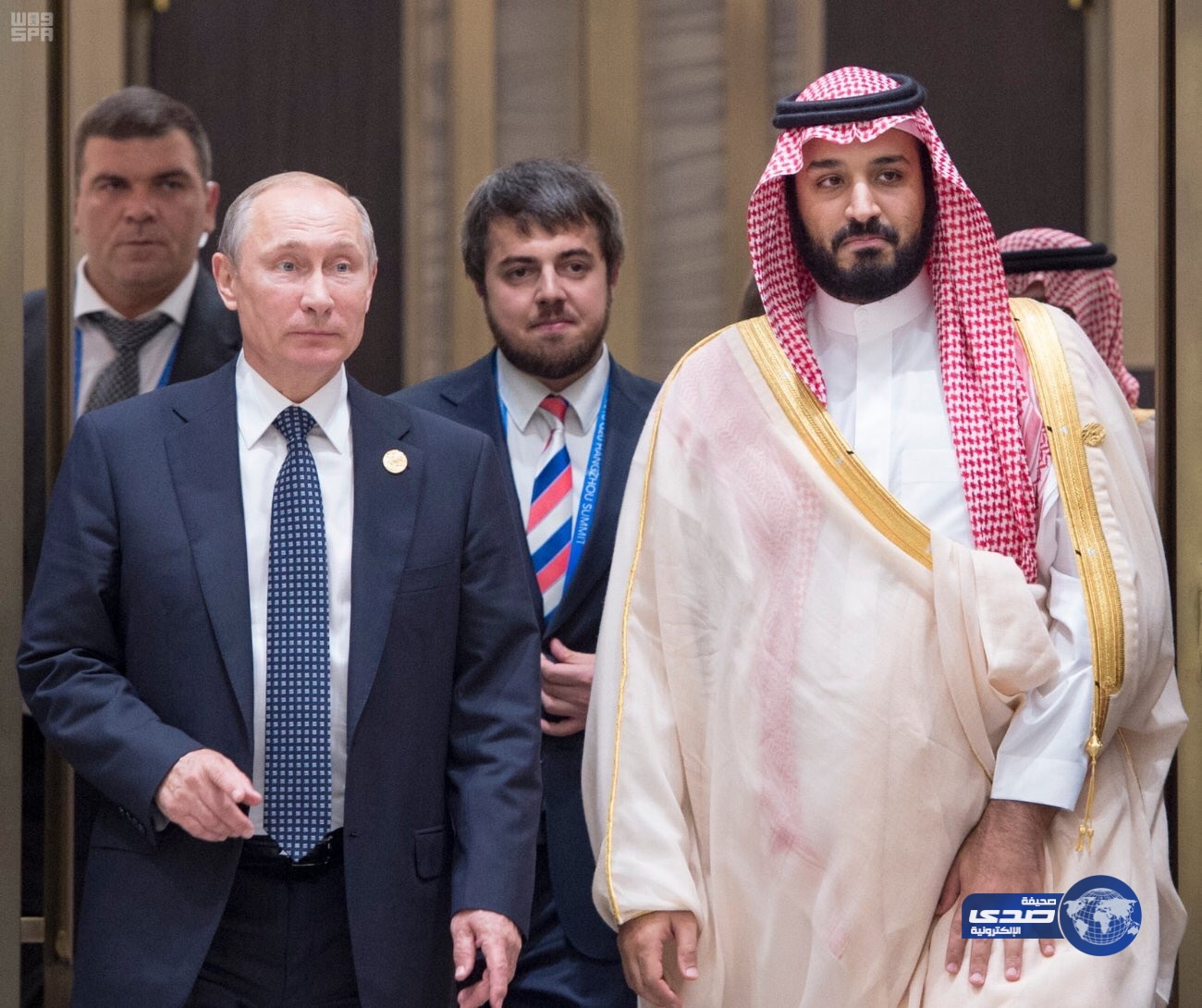 بالصور..ولي ولي العهد يلتقي الرئيس الروسي