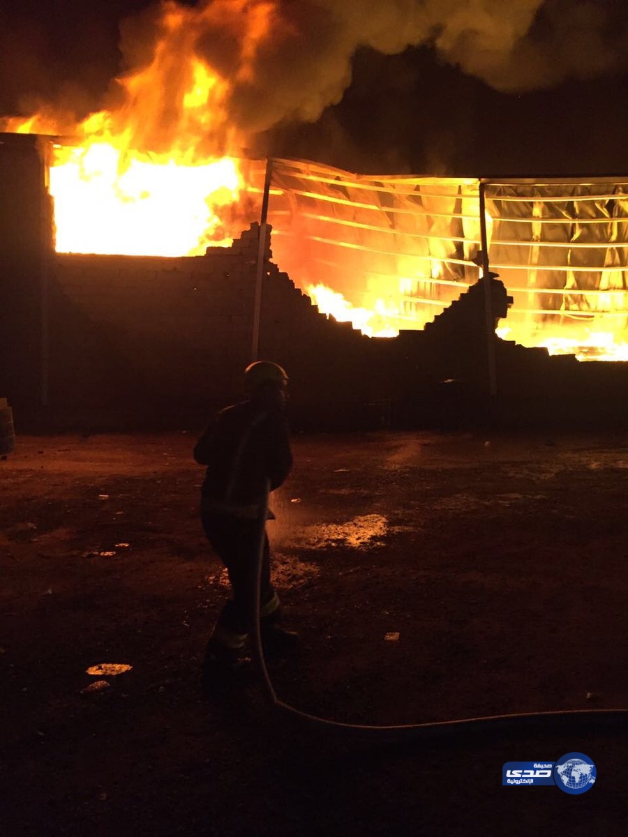 “مدني المدينة  “يباشر حريق بمصنع اسفنج