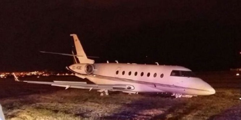 تحطم طائرة النجم العالمي “رونالدو” في مطار بـ”برشلونة”