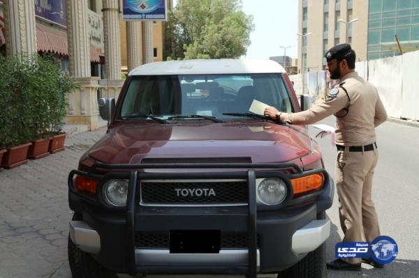 تعرف علي سبب إيقاف تجديد إقامة 100 الف “عامل وطباخ” بالكويت!!