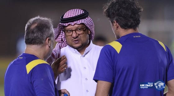 الأمير فيصل بن تركي يجتمع بزوران واللاعبين