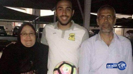 كهربا يودع والديه بعد أدائهما مناسك الحج