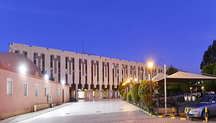 مستشفى عسير يُمنح الزمالة السعودية في 13 تخصص طبي