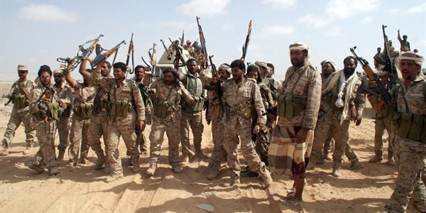بدعم طائرات التحالف.. الجيش اليمنى يستولى على أهم معاقل الحوثيين فى الجوف