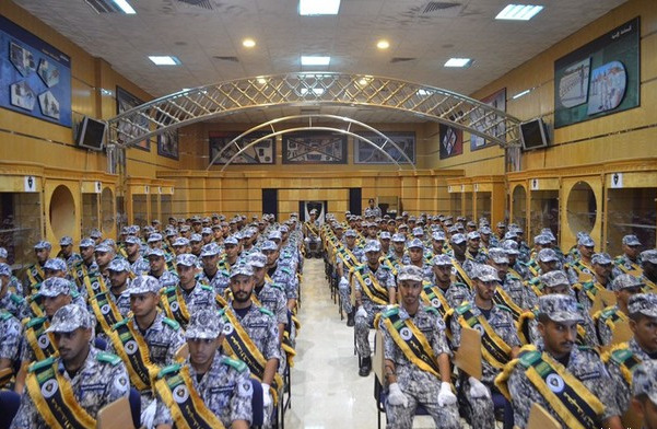 كلية الملك فهد الأمنية تحتفل بتخريج الدورة الأولى لأفراد مركز عمليات ٩١١