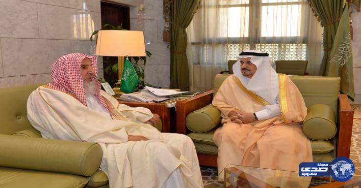 أمير الرياض يستقبل مفتى عام المملكة