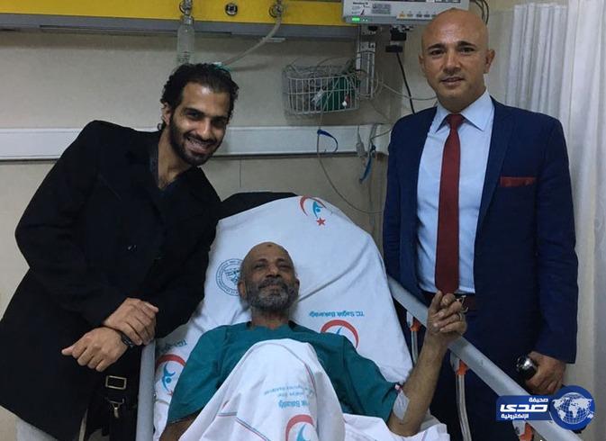 لم يوضح أسباب اختفائه .. “أحمد آل الشيخ” يغادر المستشفى بتركيا