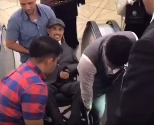 بالفيديو.. شاب معاق يتوعد بمقاضاة إدارة مطار الرياض