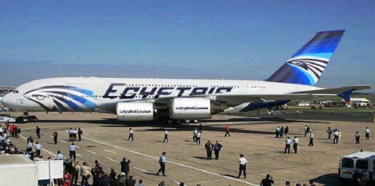 مصر: إصابة 3 ركاب في تدافع أثناء إخلاء طائرة بمطار القاهرة