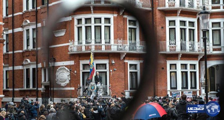 الإكوادور تحاصر مؤسس «ويكيليكس» بسبب فضائح كلينتون