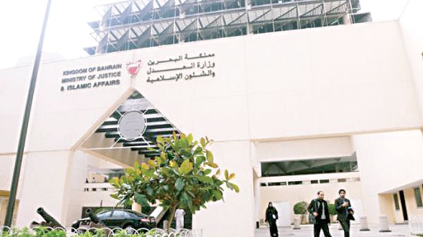 البحرين: رفض الإفراج عن &#8220;على سلمان&#8221; وتحديد 17 أكتوبر لنظر القضية