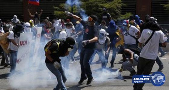 المعارضة الفنزويلية تندد بـ«انقلاب» وتدعو الى التظاهر ضد مادورو