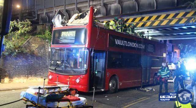 بالصور .. إصابة 26 شخصا جراء اصطدام حافلة من طابقين بجسر في لندن