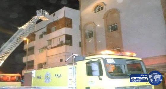 بالصور.. السيطرة على حريق بمبنى سكني وإنقاذ 11 شخصًا بالمدينة