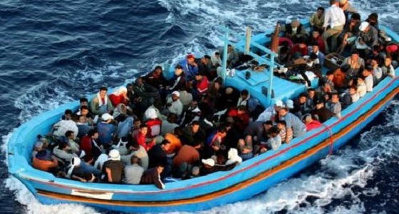 غرق 30 مهاجرا وإنقاذ 305 آخرين على سواحل ليبيا