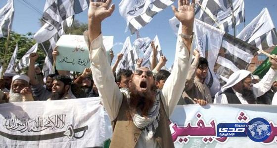 مسيرات في المدن الباكستانية ضد محاولة استهداف المليشيات الحوثية لمكة