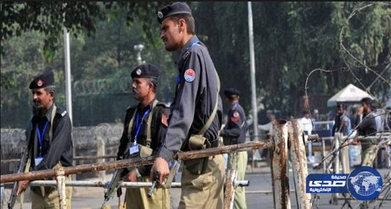 قنبلة يدوية في مدينة كراتشي الباكستانية تصيب 15 شخصًا بينهم أطفال