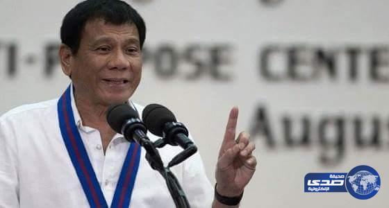 رئيس الفلبين يهدد  بإجراءات صارمة لإنجاح الحرب على المخدرات ومنع الاعتقال