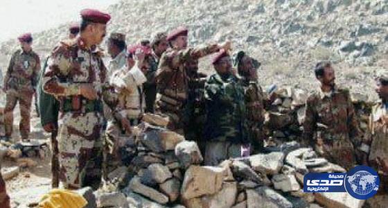قائد يمني يطالب قواته برفع الاستعدادات القتالية.. ويدعو الحوثيين لتسليم أنفسهم