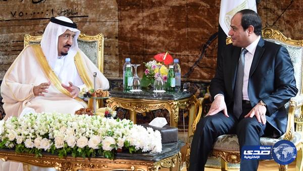 وزير الخارجية المصري : لا علاقة لتأخر تسليم تيران وصنافير بوقف البترول السعودي