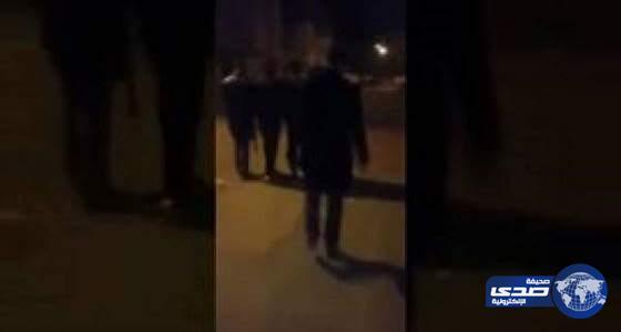 فيديو مروع ..شاب يعتدي على والده بطريقة وحشية في المغرب