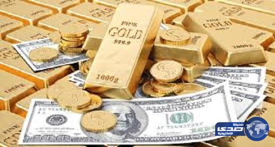 الدولار يتصاعد في هبوط أسعار الذهب