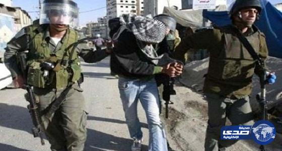 القوات الإسرائيلية تعتقل 24 فلسطينياً من الضفة بينهم صحفي