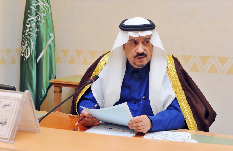 أمير الرياض يتسلم تقريرا عن عمل هيئة الامر بالمعروف العام الماضي