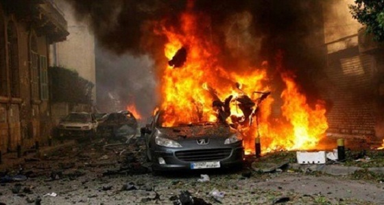 انفجار سيارة مفخخة أمام معسكر بمنطقة بوعطني في بنغازي الليبية