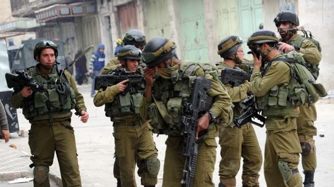 الاحتلال الإسرائيلى يوزع إخطارات هدم لمنازل بالأقصى و يداهم عدة أحياء بالخليل