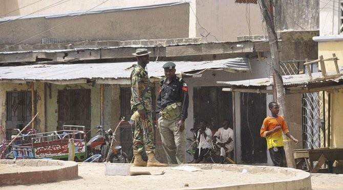مقتل 30 شخص في هجوم انتحاري شمال شرق نيجيريا