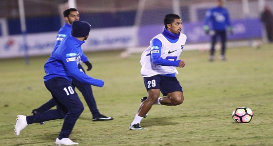 قلق في الهلال من غياب “الشهراني” و”الفرج” عن ديربي النصر