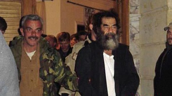 أول محقق مع صدام حسين يكشف تفاصيل الأيام الأخيرة في حياة الرئيس العراقي الأسبق