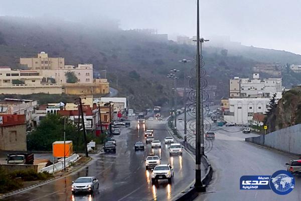 الأرصاد: أمطار رعدية على مكة والمدينة وانخفاض في درجات الحرارة على شمال المملكة