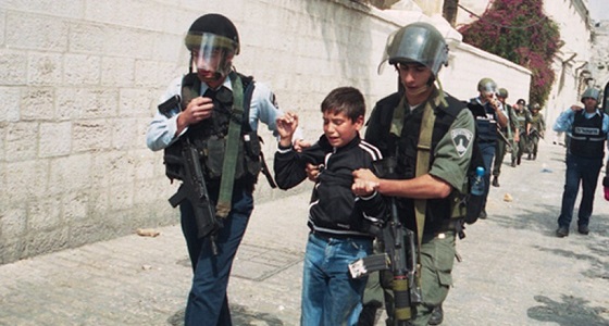 القوات الصهيونية تعتقل 6 فلسطينيين بينهم طفلان بالضفة
