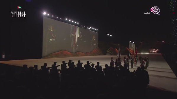 بالفيديو.. عرض مبهر للقوات المسلحة والشرطة في احتفالات العيد الوطني الإمارات