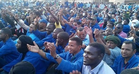 الموريتانيون يطالبون بإعدام مدون سب الرسول