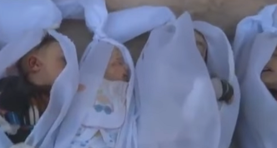 &#8220;هيومان رايتس&#8221; تعرض فيديو مؤلم لجثامين أطفال سوريا .. وتستخدمه لإثبات جرائم روسيا