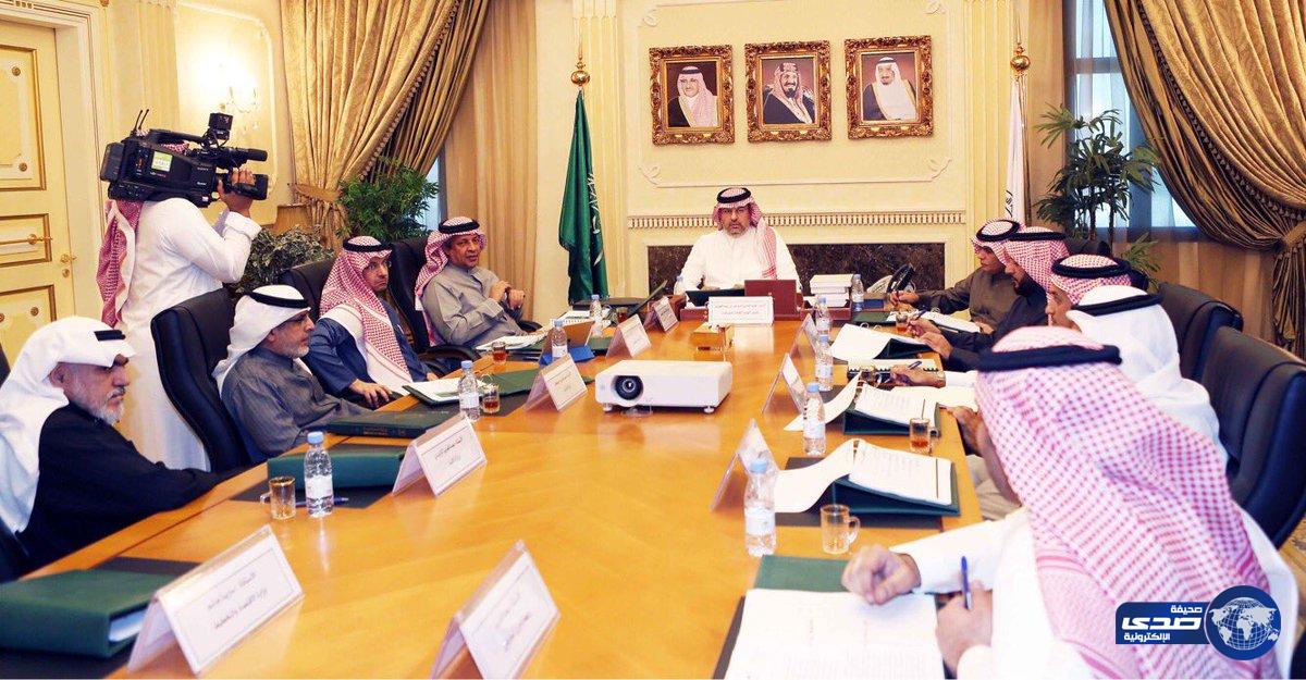 رئيس الهيئة العامة الرياضية يرأس اجتماع وضع آلية تخصيص الاندية