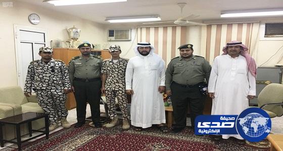 جوازات جازان تقدم خدماتها للمرابطين بالحد الجنوبي