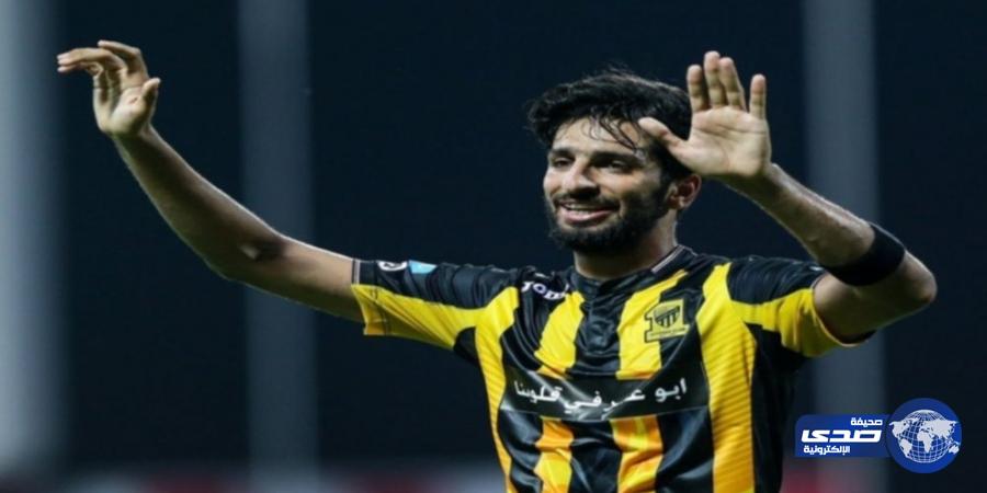 والد “الأنصاري” يؤازر الاتحاد أمام الأهلي في ديربي جدة