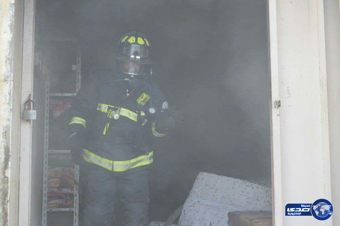مدني جدة يخلي ٤ أشخاص بشقة سكنية بسبب حريق